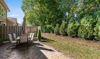 133 Ambleside Way, Amherst, OH 44001