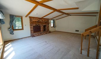 610 7th Ave, Ackley, IA 50601
