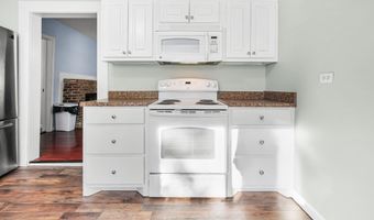 407 W Main St, Blue Mountain, MS 38610
