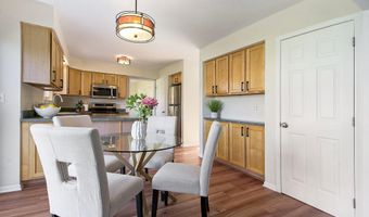 5776 Cedar Ridge Dr, Ann Arbor, MI 48103
