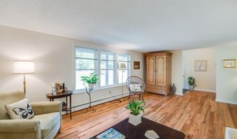 240 Bragg's Ln, Barnstable, MA 02630