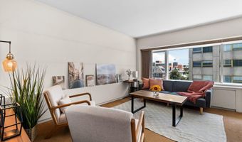 555 E William St 4J, Ann Arbor, MI 48104
