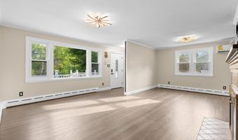 12 Homestead Pl, Branford, CT 06405