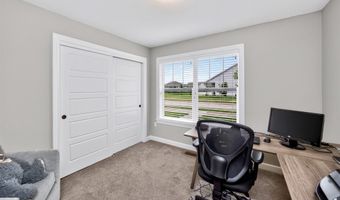 2719 SW Prairie Trail Pkwy, Ankeny, IA 50023