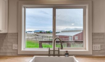 1837 E YELLOW PINE Ave, Athol, ID 83801