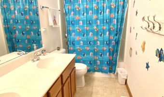 1056 Deertrail Ct, Antioch, IL 60002