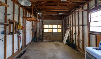 422 Maple Dr, Belford, NJ 07718