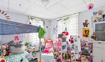 14 Garfield Ave, East Providence, RI 02916