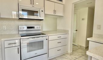 20201 NE 29th Ct D221, Aventura, FL 33180