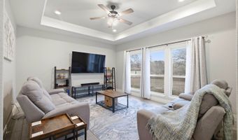 117 Crescent Rdg, Adkins, TX 78101