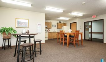 1411 E Rushmore Dr, Brandon, SD 57005