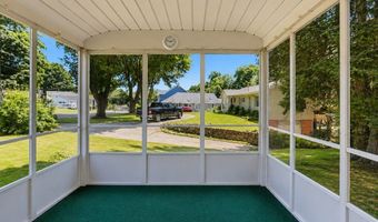 44 Desmarais St, Cumberland, RI 02864