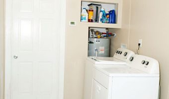 321 Mae Ln, Baxley, GA 31513