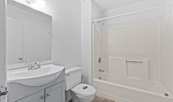 21 Hyde St 3, Burlington, VT 05401