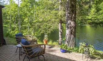 11 N Shore Rd, Chester, NH 03036