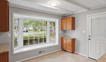 8504 CANTERBURY Dr, Annandale, VA 22003