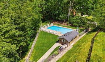 4400 Laurel Oak Dr, Allison Park, PA 15101