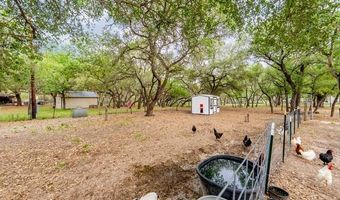 140 Wood Valley Dr, Adkins, TX 78101