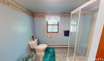 34 Angell Rd, Glocester, RI 02814