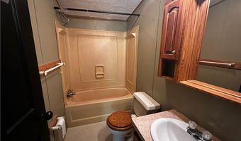 122 Arrowhead Rd, Allegheny Twp., PA 16373