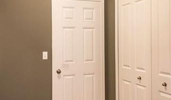 6215 N Trailwoods Dr, Ann Arbor, MI 48103