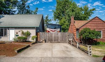 242 38TH St, Springfield, OR 97478