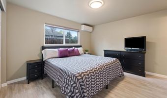 2087 NE Mistletoe Ct 1 & 2, Bend, OR 97701