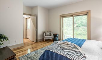 135 Spooks Branch Rd, Asheville, NC 28804