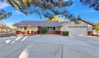12490 Palomino Ln, Apple Valley, CA 92308