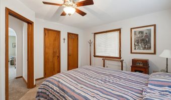 2755 Springfield Lake Dr, Akron, OH 44312