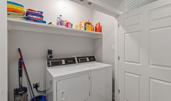 5004 Oak St, Bay St. Louis, MS 39520