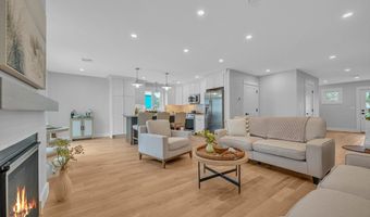 12 Hayes St 1, Acushnet, MA 02743
