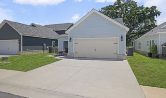 121 Grande View Dr, Biloxi, MS 39531