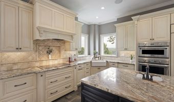 30 Daniel Trce, Burlington, CT 06013