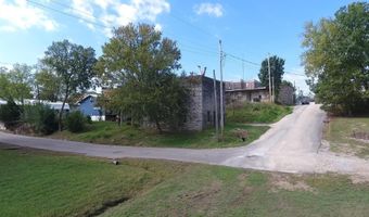 105 Couch St, Alton, MO 65606