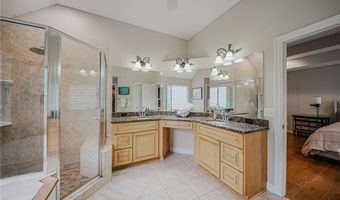 985 W Martin Ave, Amherst, OH 44001