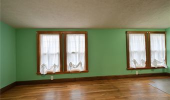 891 Park Ave, Amherst, OH 44001