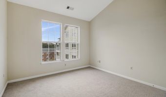 801 S GREENBRIER St 412, Arlington, VA 22204