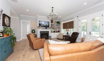 107 Meeting House Ln, Advance, NC 27006