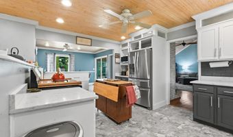 2221 Mifflin Ave, Ashland, OH 44805