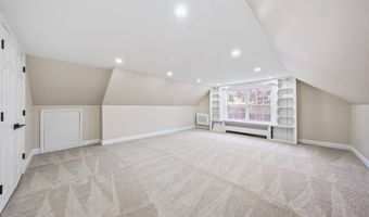 90 Battle St, Bristol, CT 06010