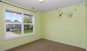 2010 SE Clover Ridge Dr, Ankeny, IA 50021