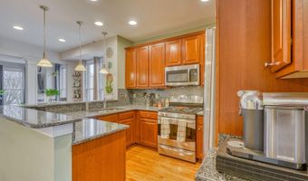32 S REGESTER St, Baltimore, MD 21231
