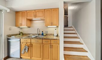 365 W Myrick Ave, Addison, IL 60101
