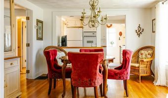 165 Sowams Rd, Barrington, RI 02806
