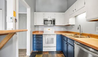 7632 157th St W 308, Apple Valley, MN 55124