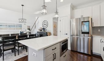 7 Kevin Ct, Bayville, NJ 08721