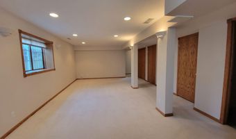 2512 Eaton Ave, Ames, IA 50010
