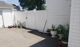 5 Cass St, Lincoln, RI 02865