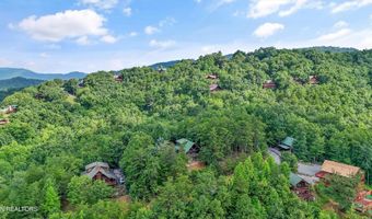 2622 Raccoon Hollow Way, Sevierville, TN 37862